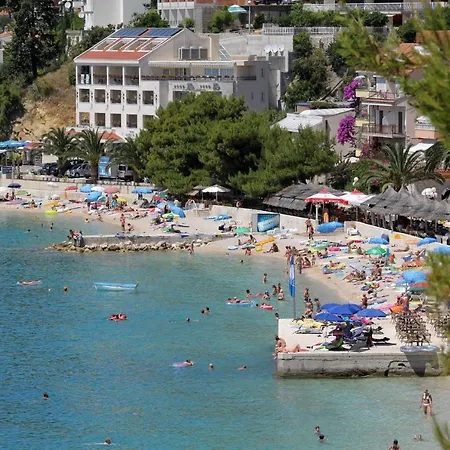 And With Parking Space Podgora, Makarska - 6706 Pensión Podgora (Split-Dalmatia)