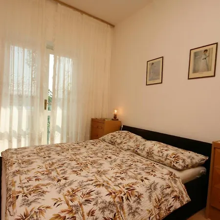 And With Parking Space Podgora, Makarska - 6706 Pensión Podgora (Split-Dalmatia)