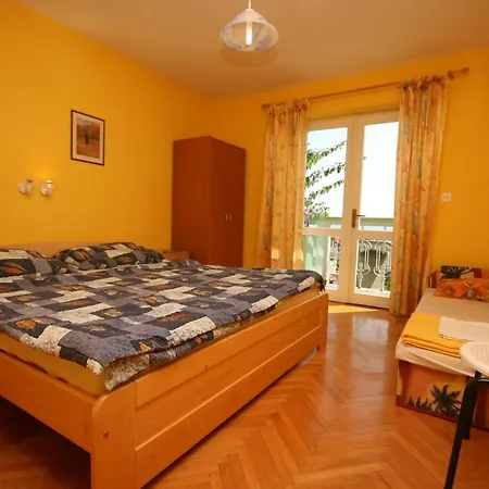 Pensión And With Parking Space Podgora, Makarska - 6706 Podgora (Split-Dalmatia)