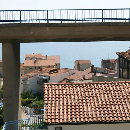 And With Parking Space Podgora, Makarska - 6706 Pensión Podgora (Split-Dalmatia)